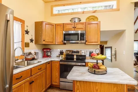 Kitchen - 1 King Rd, Phillipston, MA 01331 photo 1 of 2