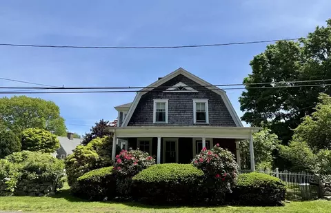 69 Prospect St, Dartmouth, MA 02748