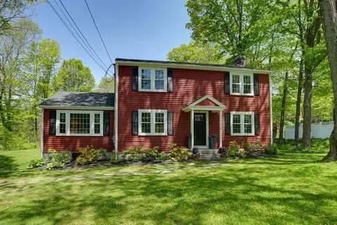 54 Warren St, Westborough, MA 01581