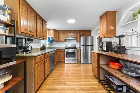 19 Sprague St, Dedham, MA 02026 photo 8