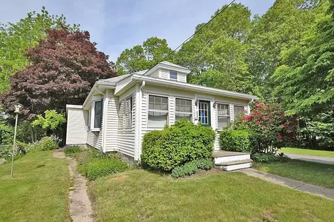 70 Cross St, Randolph, MA 02368
