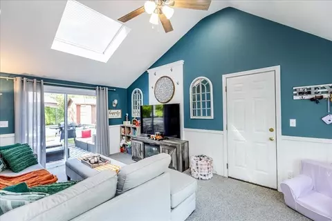 34 Roosevelt Ave, Danvers, MA 01923 photo 7