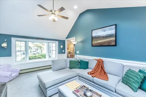 34 Roosevelt Ave, Danvers, MA 01923 photo 8