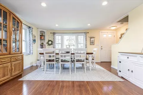 34 Roosevelt Ave, Danvers, MA 01923 photo 4