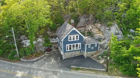 26 Granite St, Rockport, MA 01966