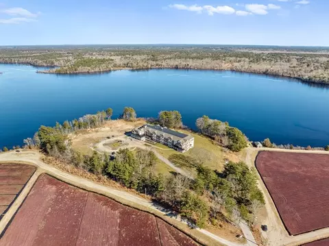 57 Long Point Rd #110, Lakeville, MA 02347