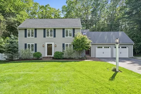 1 Bush Pond Rd, Norfolk, MA 02056