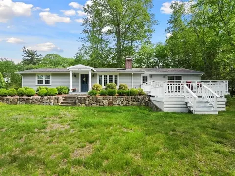 216 Oregon Rd, Ashland, MA 01721