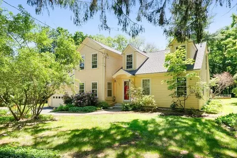 116 Gleasondale, Stow, MA 01775