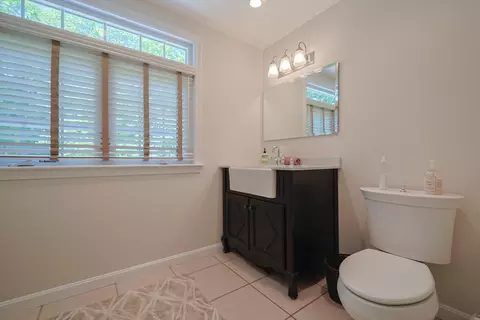 Bath - 786 E Washington St, Hanson, MA 02341 photo 1 of 4