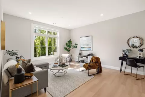 7 Cross St #104, Wilmington, MA 01887