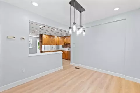 11 Shale St, Worcester, MA 01604 photo 10