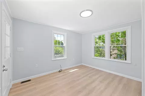 11 Shale St, Worcester, MA 01604 photo 18