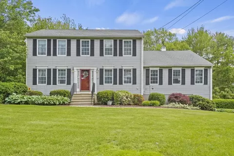427 South St, Auburn, MA 01501