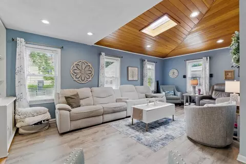 65 Holten St, Danvers, MA 01923 photo 16