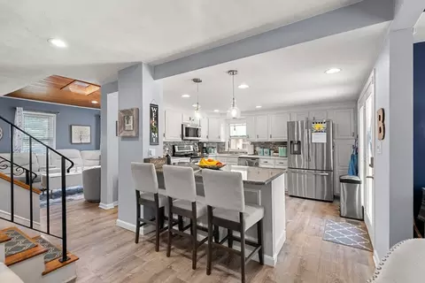 65 Holten St, Danvers, MA 01923 photo 6