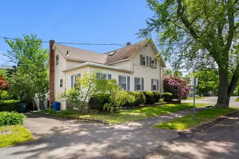 65 Holten St, Danvers, MA 01923 photo 4