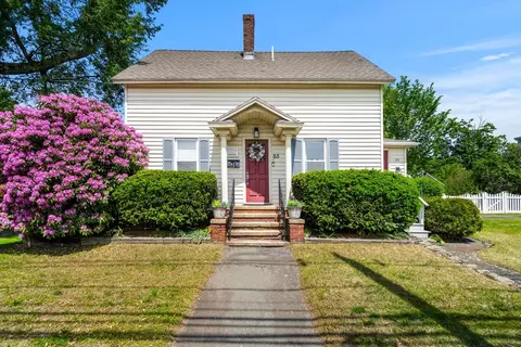 65 Holten St, Danvers, MA 01923 photo 2