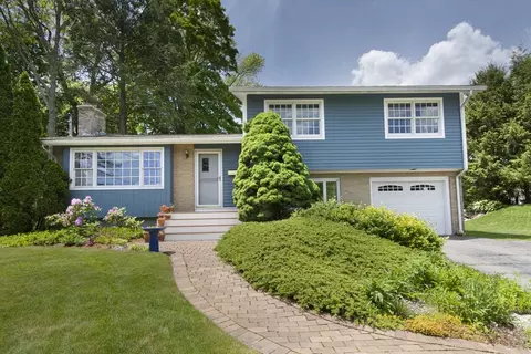 12 Crosby, Webster, MA 01570