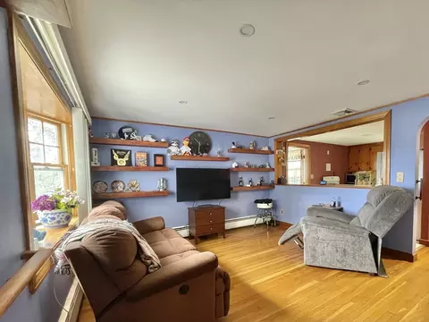 124 Bower St, Malden, MA 02148 photo 2