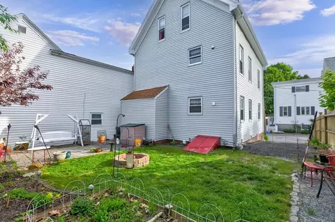 Exterior - 4 Myrtle Sq, Gloucester, MA 01930 photo 7 of 8