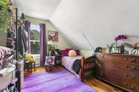 Bedroom - 4 Myrtle Sq, Gloucester, MA 01930 photo 2 of 4
