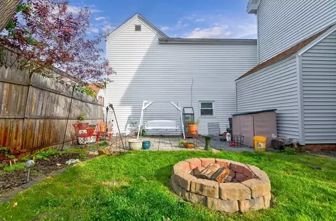 Exterior - 4 Myrtle Sq, Gloucester, MA 01930 photo 6 of 8