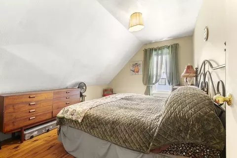 Bedroom - 4 Myrtle Sq, Gloucester, MA 01930 photo 4 of 4