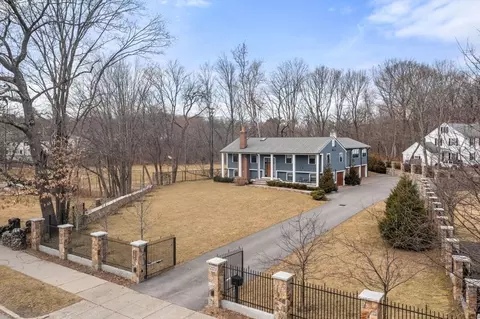 2171 Commonwealth Ave, Auburndale, MA 02466
