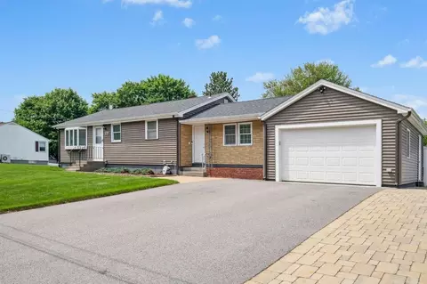 26 Falmouth Dr, Grafton, MA 01536
