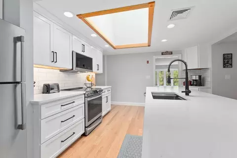 37 Joseph Way, Reading, MA 01867 photo 6