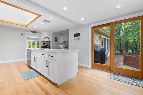 37 Joseph Way, Reading, MA 01867 photo 3