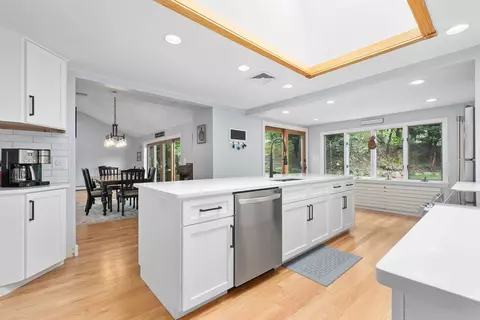 37 Joseph Way, Reading, MA 01867 photo 5