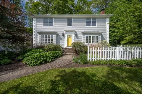 3 Squantum Rd, Paxton, MA 01612