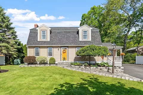 2 Oak Hill Rd, Haverhill, MA 01830