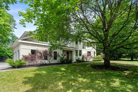 9 Sunny Knoll Ter, Lexington, MA 02421