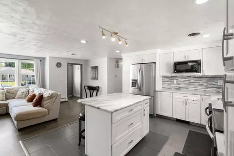 22 Wethersfield Rd, Natick, MA 01760 photo 9