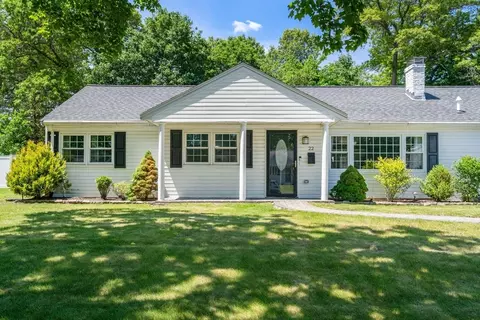 22 Wethersfield Rd, Natick, MA 01760