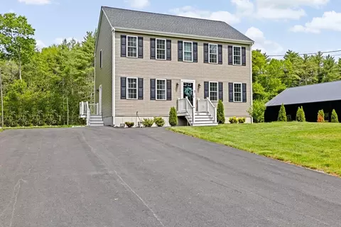 111 Spruce St, Middleboro, MA 02346