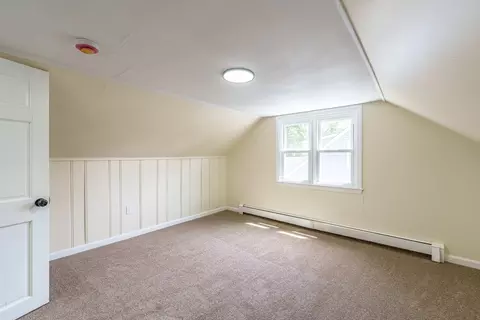 76 Wolcott Ave, West Springfield, MA 01089 photo 18