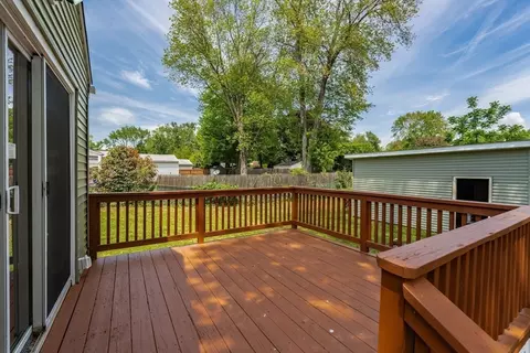 76 Wolcott Ave, West Springfield, MA 01089 photo 26