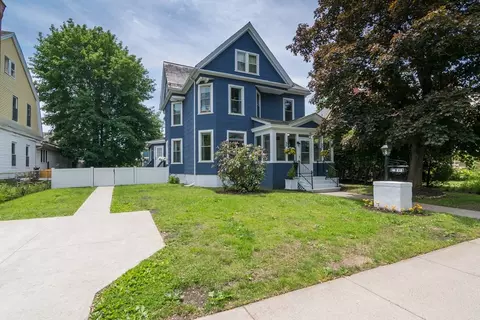 61 Fairfield Ave, Holyoke, MA 01040