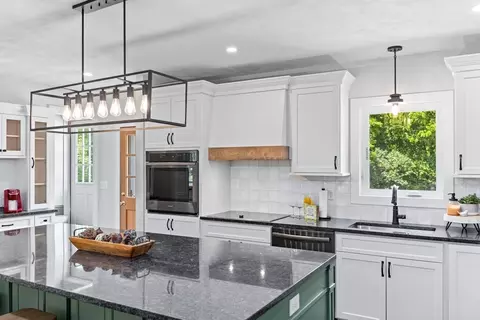 Kitchen - 100 Gilbert St, Mansfield, MA 02048 photo 5 of 5