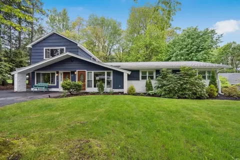 41 Dick Dr, Worcester, MA 01609