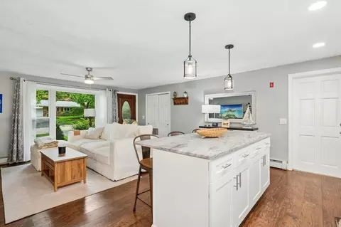 41 Dick Dr, Worcester, MA 01609 photo 8