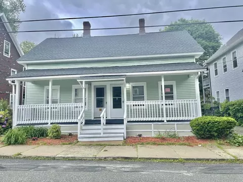 28-30 Plimpton St, Southbridge, MA 01550