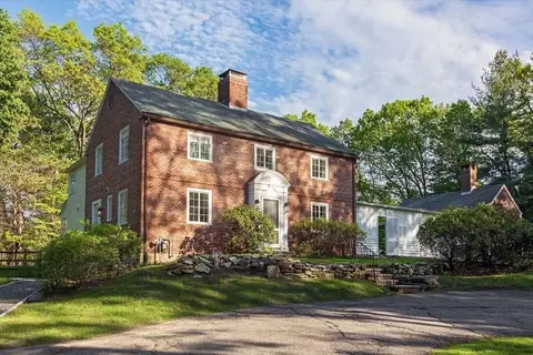 12 Meadowbrook Rd, Weston, MA 02493