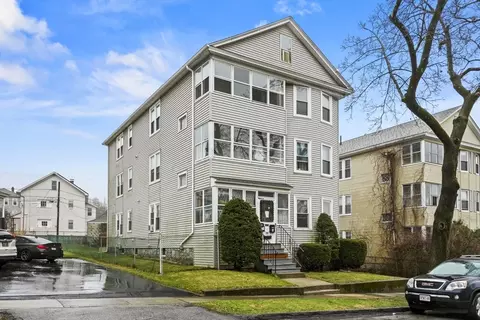 78 Fairfax Rd, Worcester, MA 01610