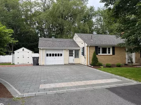33 Stevens Rd, Framingham, MA 01702 photo 3