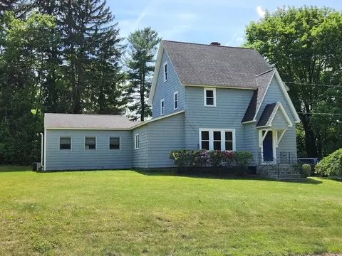52 Walnut St, Shrewsbury, MA 01545